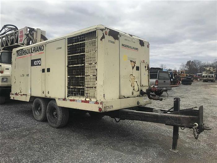 Used 0 Ingersoll-Rand XHP1070cfm/350psi Air Compressor - Sold