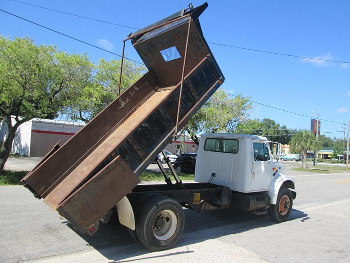Used 2001 International 4700 Single Axle Dump Truck