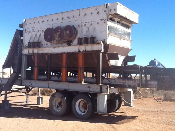 Used 26-PIECE CRUSHING/SCREENING SYSTEM