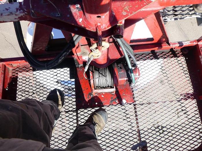 Used 2011 International 4300 Elliott L60R Sign Crane - M97776