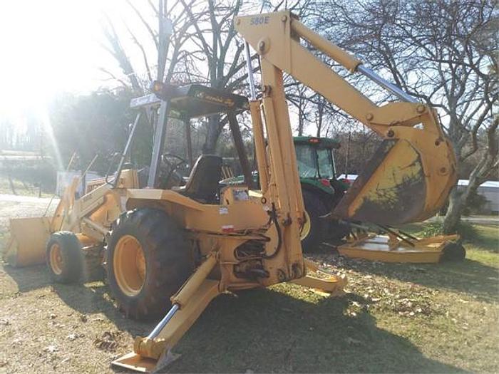 Used 1986 CASE 580E