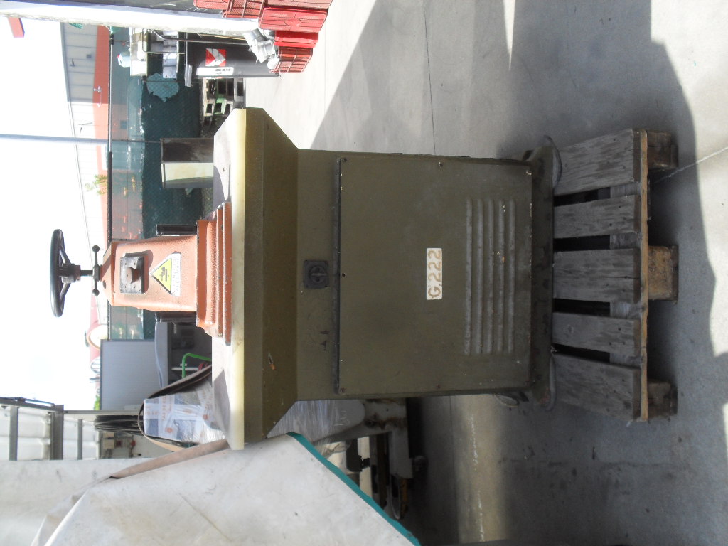 Usato TRANCIA A BANDIERA - CLICKING MACHINE G222 ATOM 220V