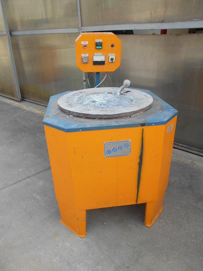 Usato FORNO FUSORIO MANUALE ELETTRICO PER FUSIONE LEGHE