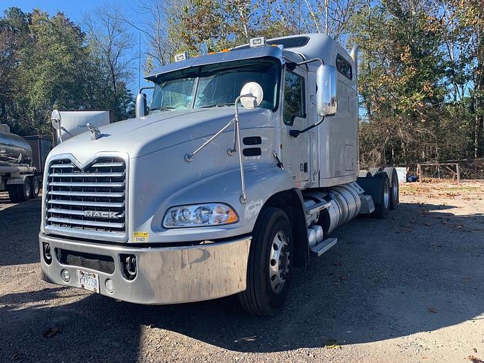 Used 2013 MACK CXU613