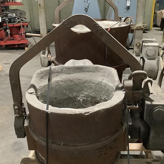 Used Industrial Equipment C.O. LIP POUR LADLE