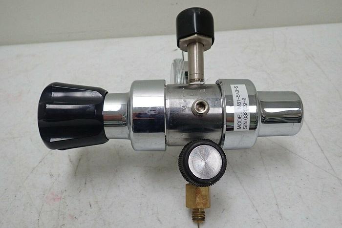 Used Matheson Tri-Gas M81-540-S Pressure Regulator w/ 3000psi 63-3133 Gauge