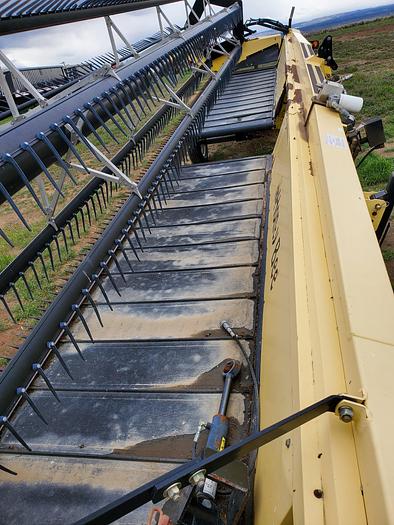 Used 30' Honey Bee WS30 Draper Header