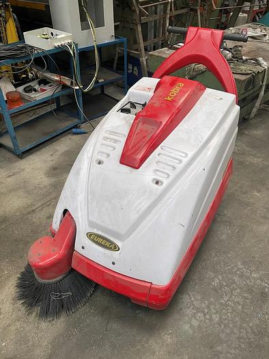 Usato SPAZZATRICE EUREKA KOBRA