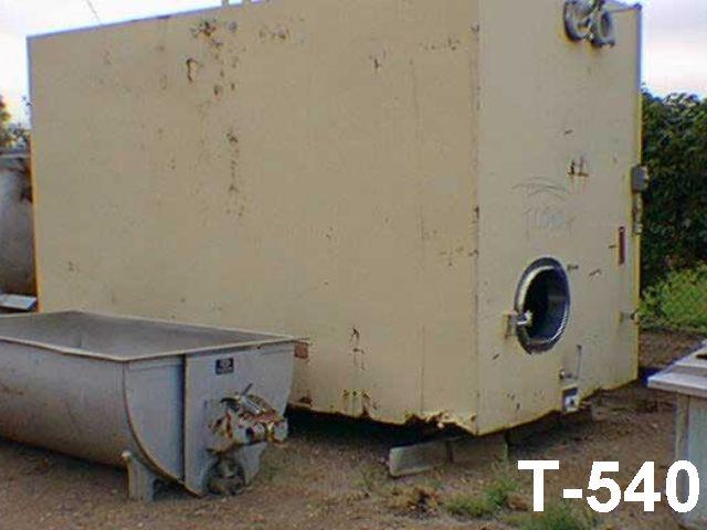 Usado 4000 GALLON STORAGE TANK.  DAMROW