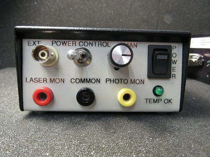 Used OZ OPTICS OZ-2000-830-5/125-S-40-3S-3.0.5-1 W/CONTROLER OZ-X000-CTRL-BOX