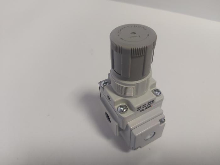 4 Stück Druckregelventil, ARP20K-F01H SMC neu