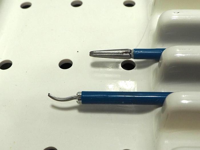 Used 1-1010: Conmed Laparoscopic DetachaTip 5mm Instruments Set With 8 Attachments & Tray