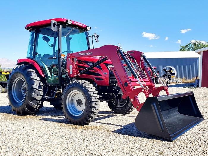Mahindra 2665ST Tractor w/ Loader ** 2 hrs - Never Used **