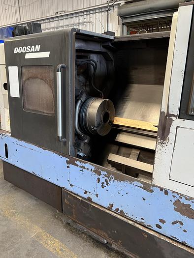 Used 2007 DOOSAN Puma 300C CNC lathe