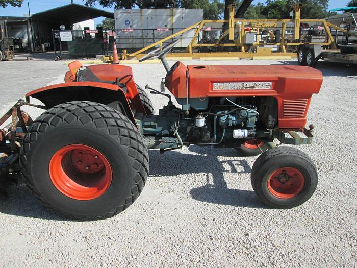 Used Kubota L225 Tractor
