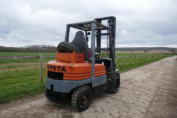 Used 1994 TOYOTA 02-5FD30