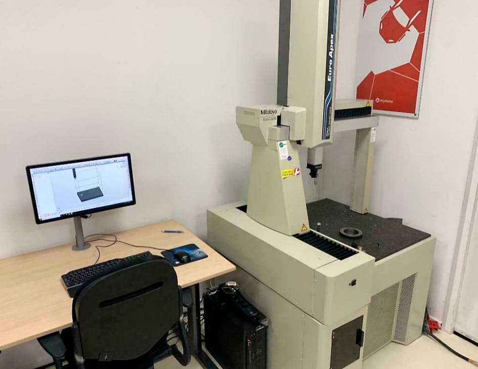 Used Mitutoyo Euro Apex 544 met tp20 - Measuring Machines