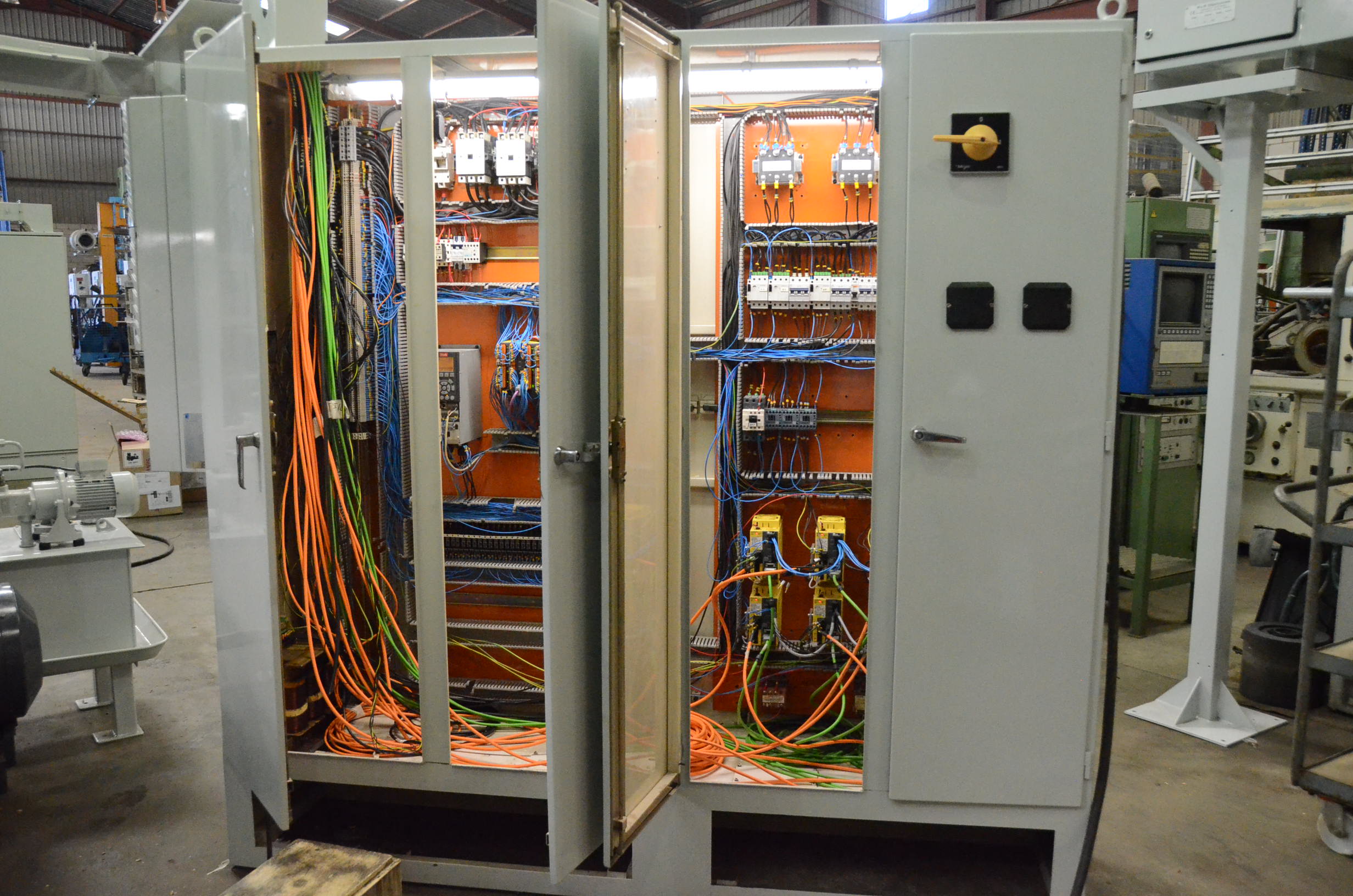 Usado 1997 ESTARTA 323 CNC Rectificadoras sin centros #4427