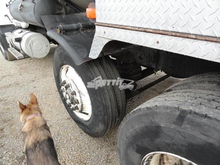 Used 1997 MACK RD690S