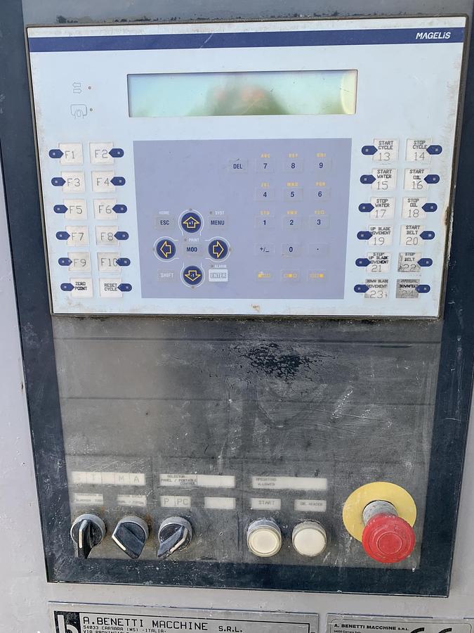 Gebraucht 2004 Benetti Fast 735 Cut (x2)