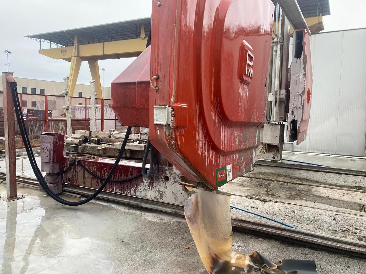 Gebraucht 2004 PELLEGRINI DF 2500