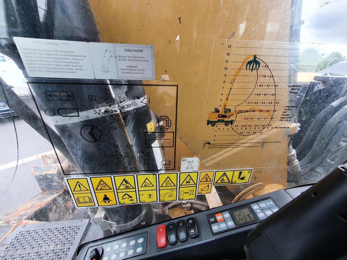 Gebraucht 2018 CATERPILLAR MH 3024