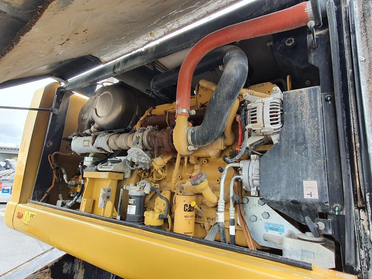 Gebraucht 2018 CATERPILLAR MH 3024