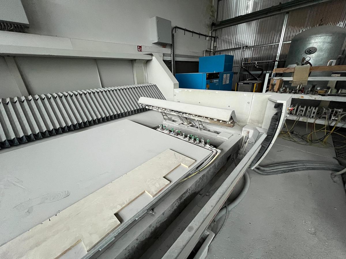 Gebraucht 2004 Intermac Jet