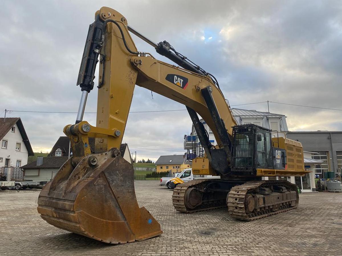 Gebraucht 2015 CATERPILLAR  390FL ME