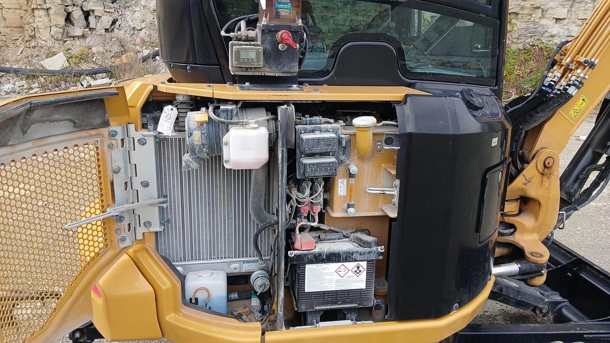 Gebraucht 2025 CATERPILLAR 300.5