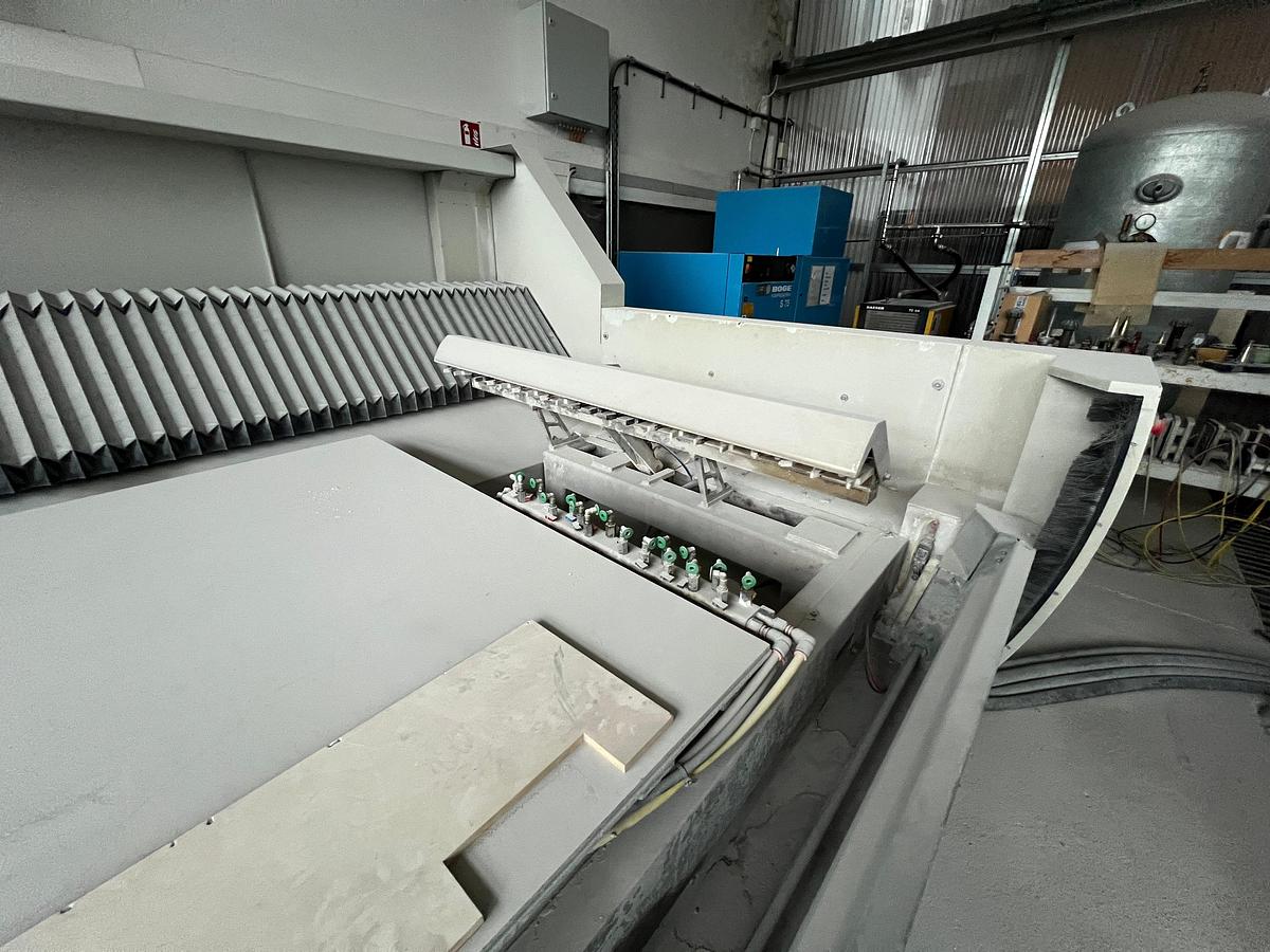 Gebraucht 2004 Intermac Jet