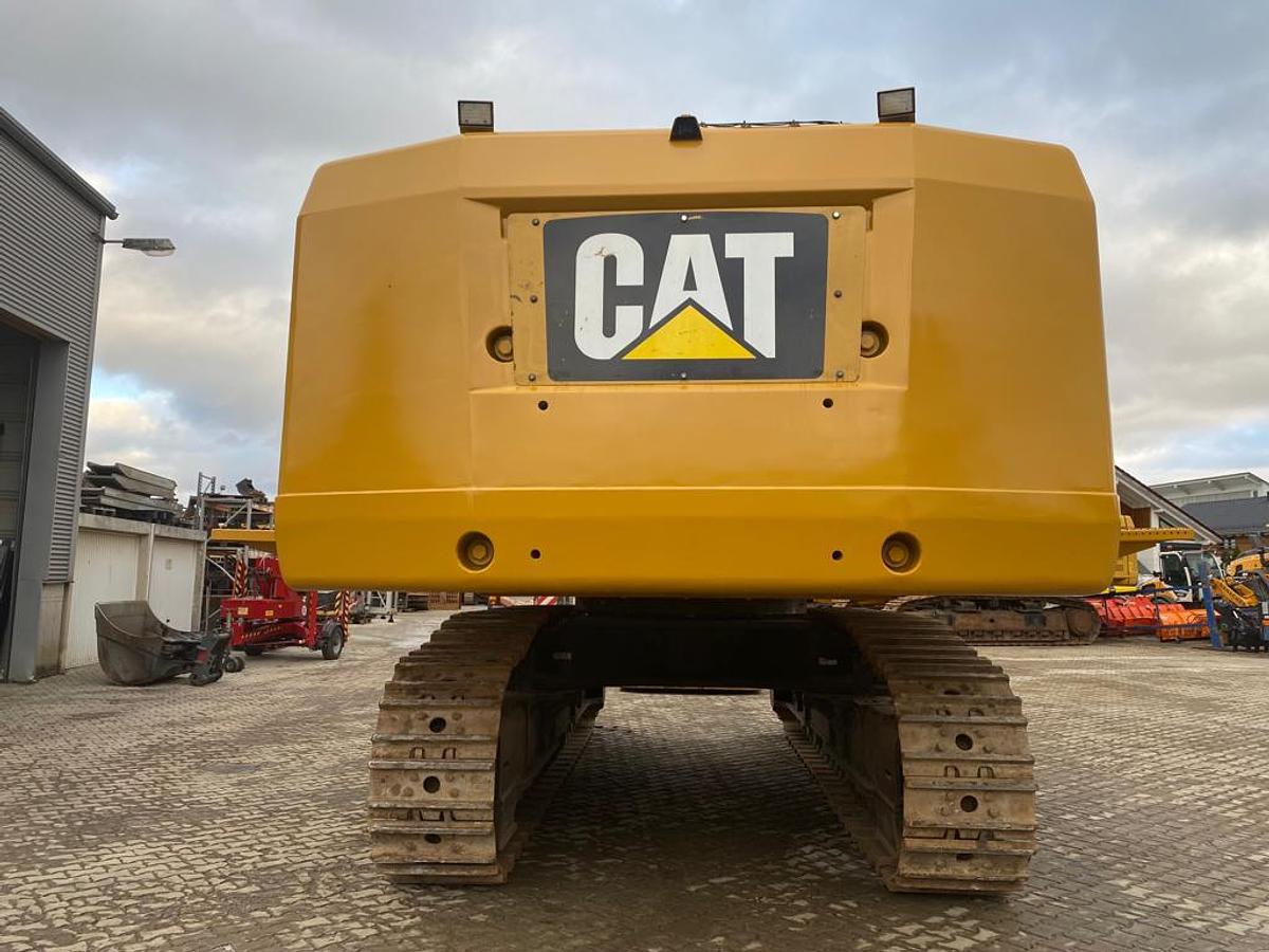 Gebraucht 2015 CATERPILLAR  390FL ME