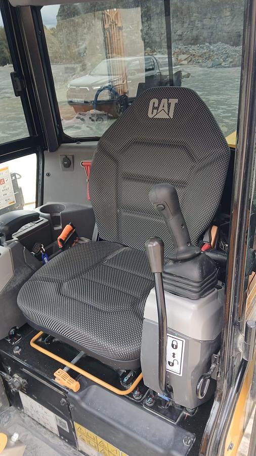 Gebraucht 2025 CATERPILLAR 300.5
