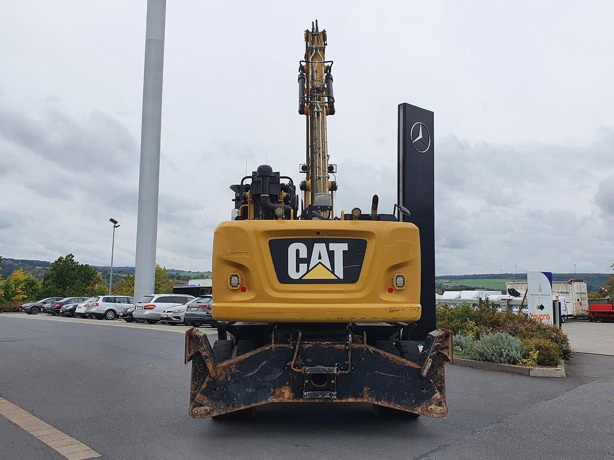 Gebraucht 2018 CATERPILLAR MH3024