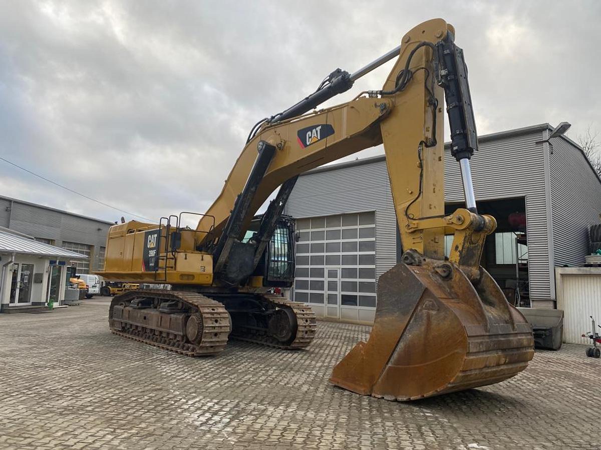 Gebraucht 2015 CATERPILLAR  390FL ME