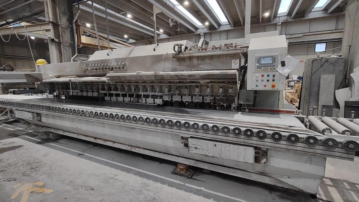 Gebraucht 2005 Comandulli Alma 7+4 DX