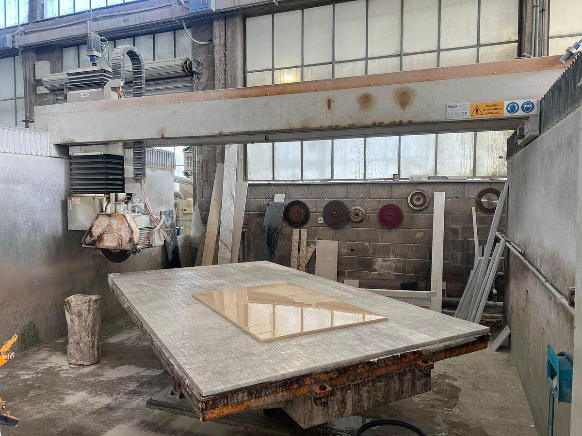 Gebraucht 2007 OMEC 370 M