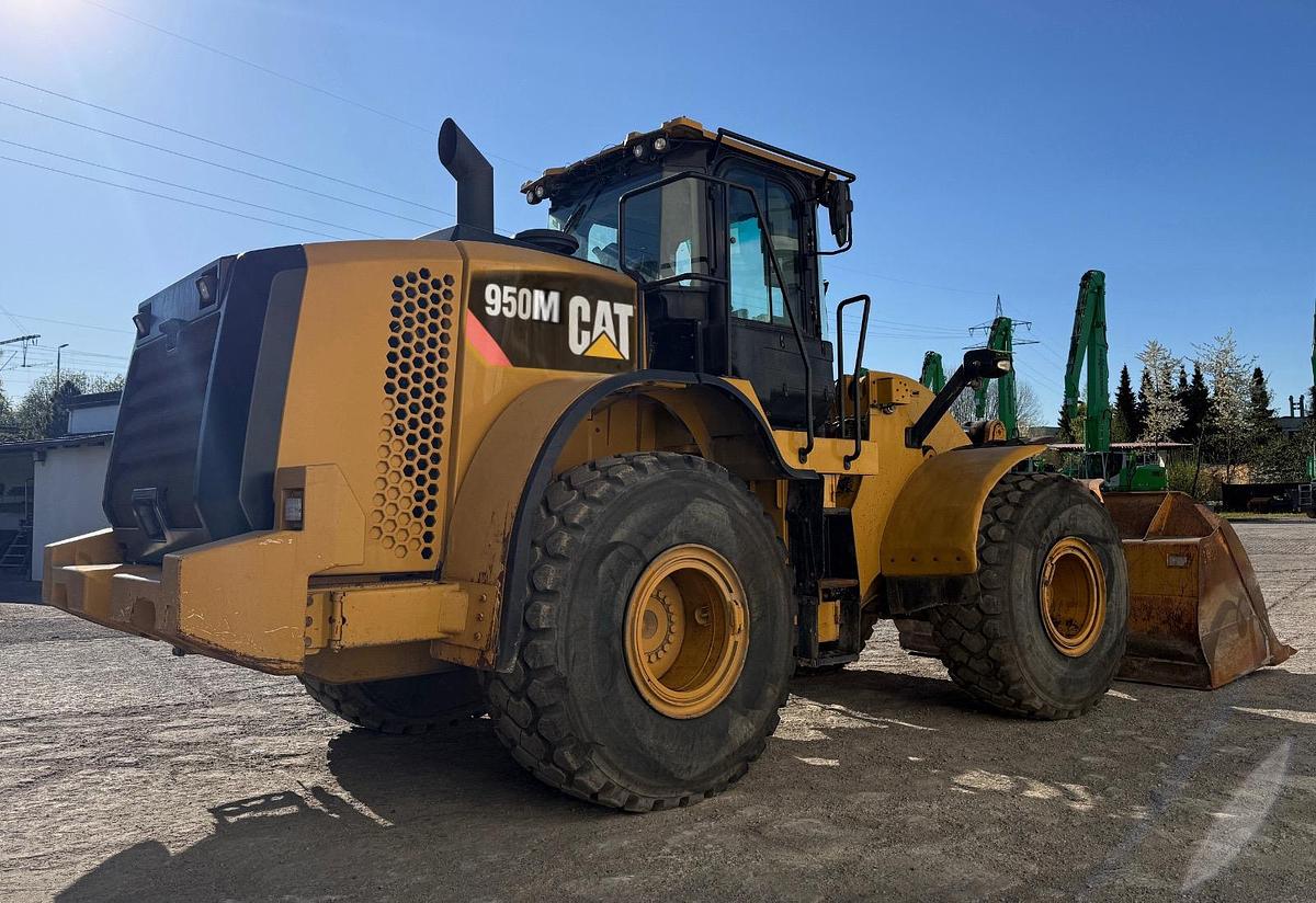 Gebraucht 2015 CATERPILLAR 950M