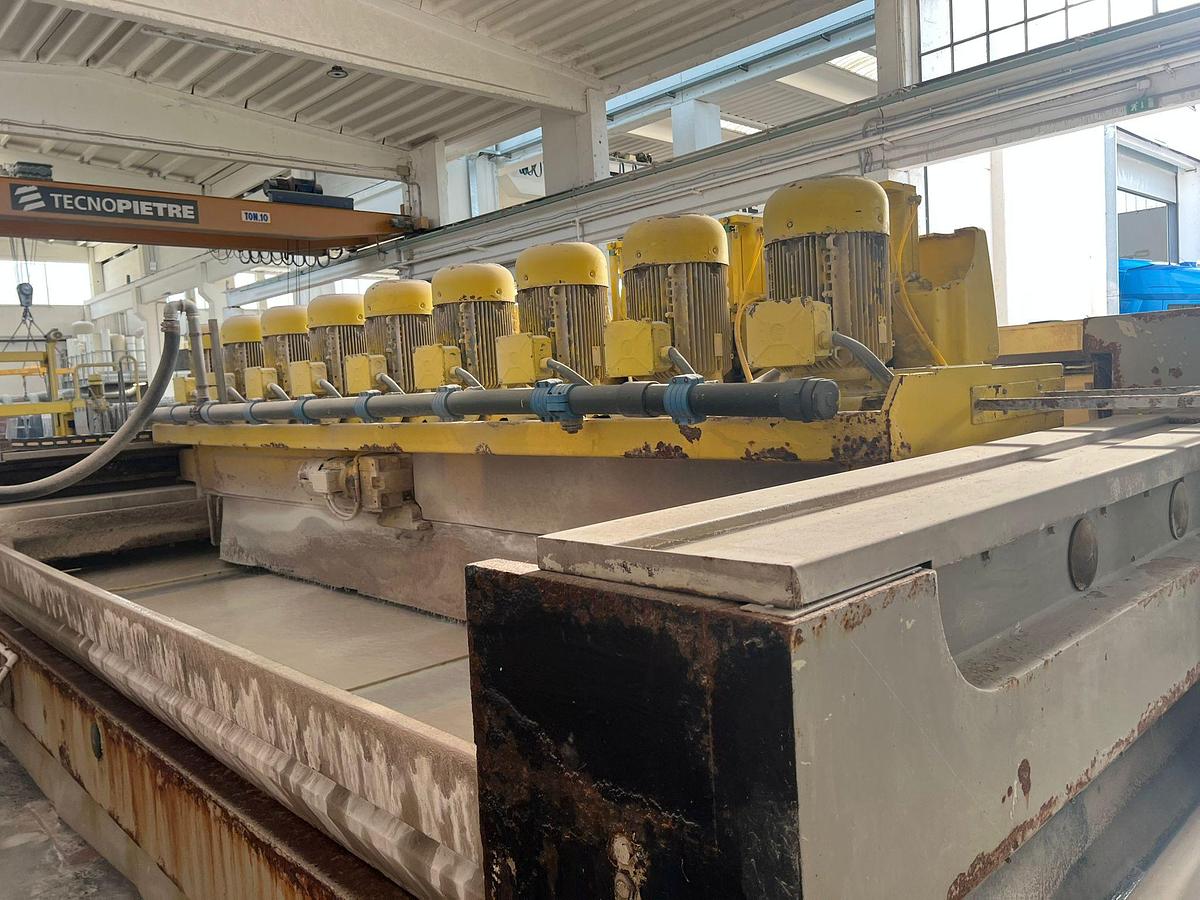 Gebraucht 2004 SIMEC NP 2200/09 RX