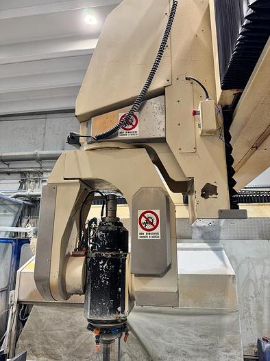 Gebraucht 2002 Omag Mill 5