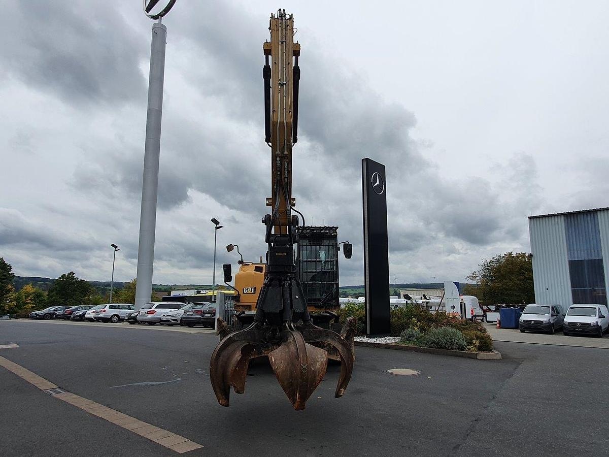 Gebraucht 2018 CATERPILLAR MH3024