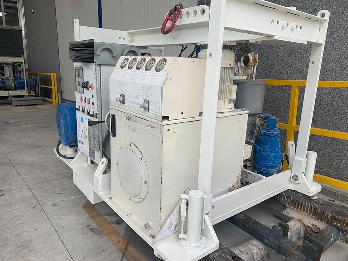 Überholt Benetti CSM 962