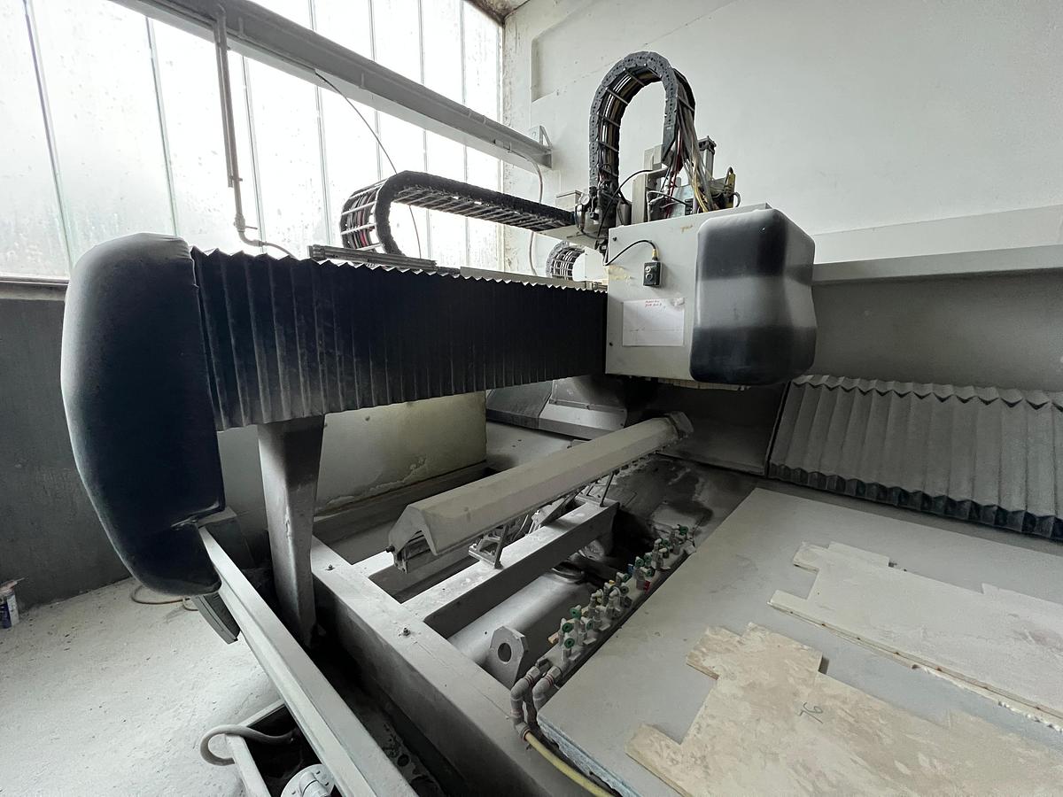 Gebraucht 2004 Intermac Jet