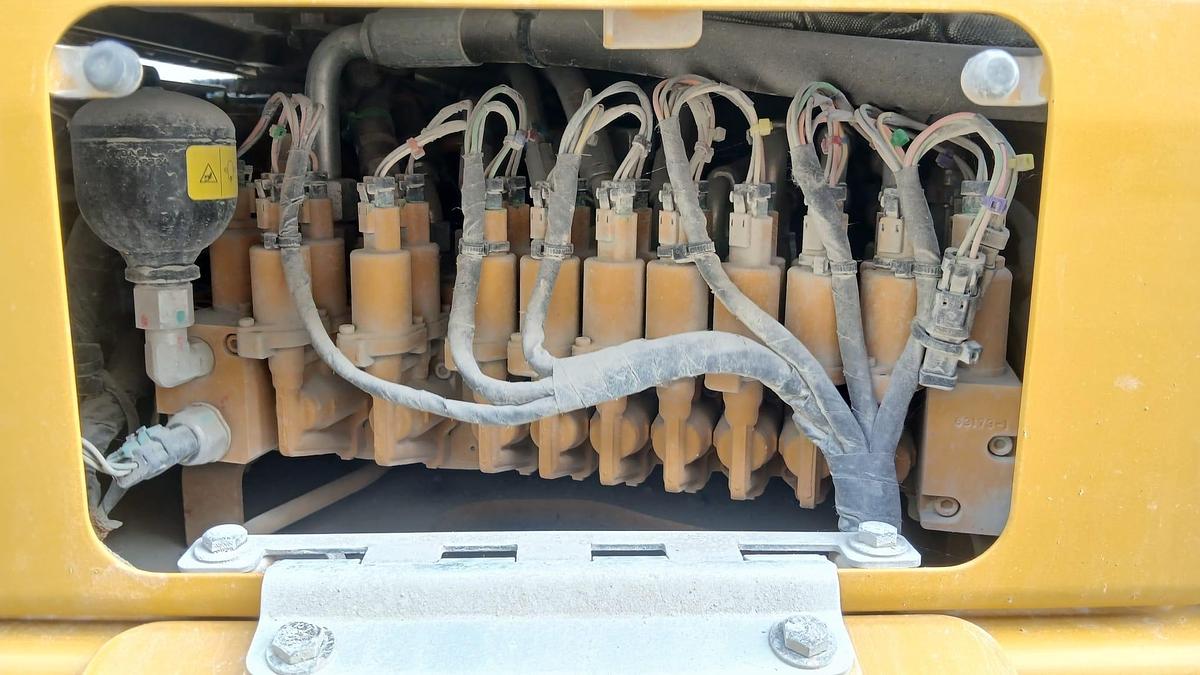 Gebraucht 2025 CATERPILLAR 300.5