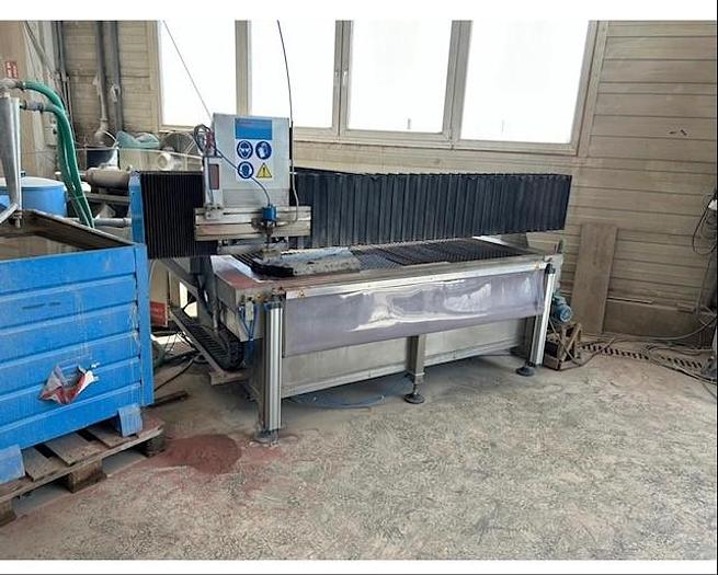 Gebraucht 2023 Knam Schneidetechnik GmbH 3 Achsen 2 x 1 Meter Bearbeitungsmaß