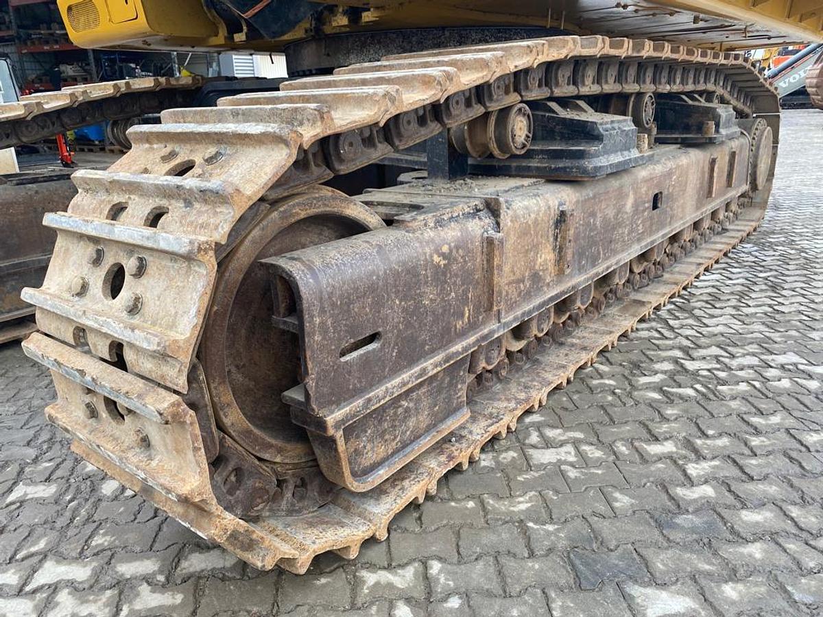 Gebraucht 2015 CATERPILLAR  390FL ME