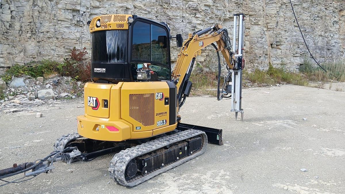 Gebraucht 2025 CATERPILLAR 300.5