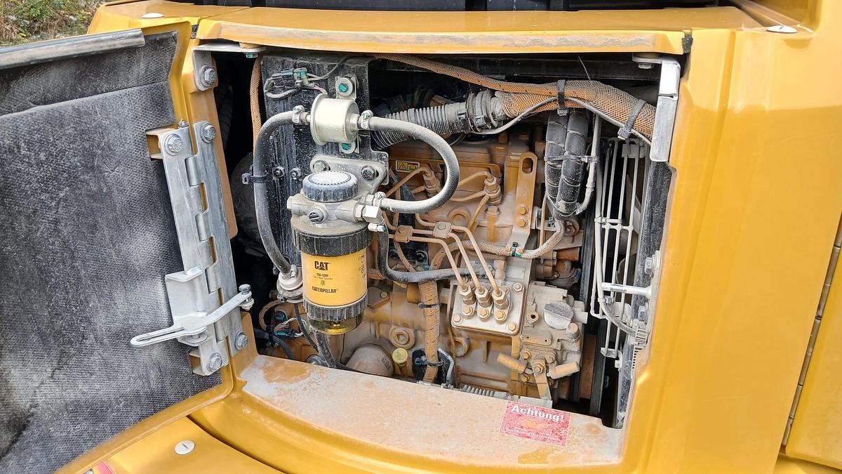 Gebraucht 2025 CATERPILLAR 300.5