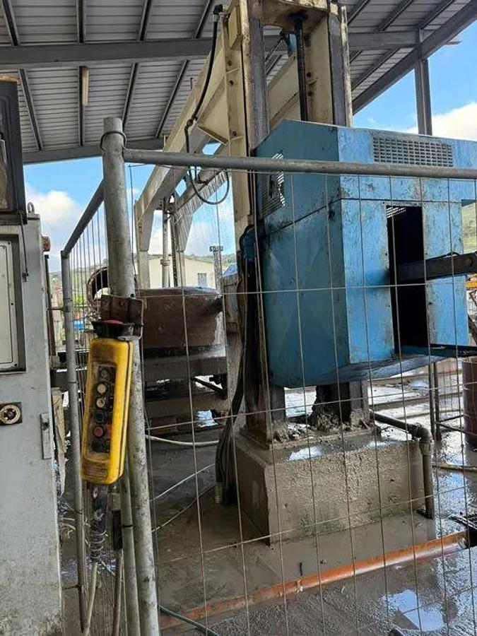 Gebraucht 2008 BIDESE Senior 800 Monoblad