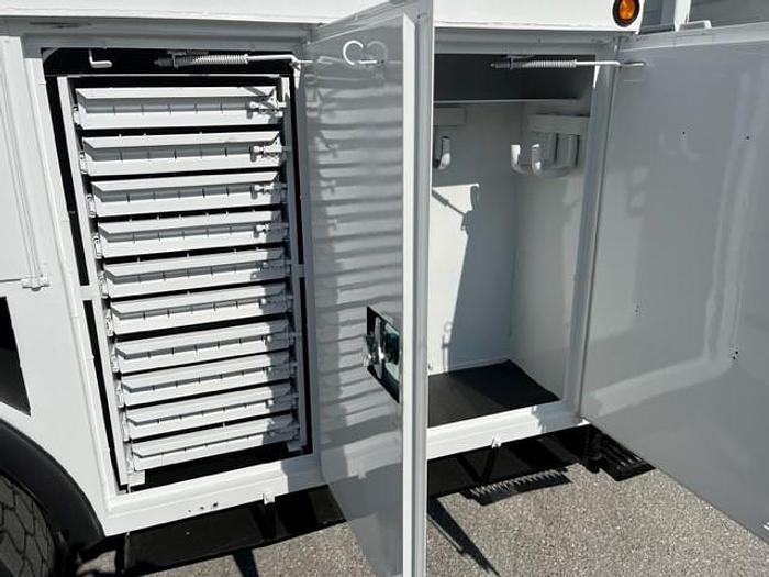 Used Altec AM55-E 60ft Over-Center Bucket Boom on 2009 International 7400 4x4 Utility Truck - C96023